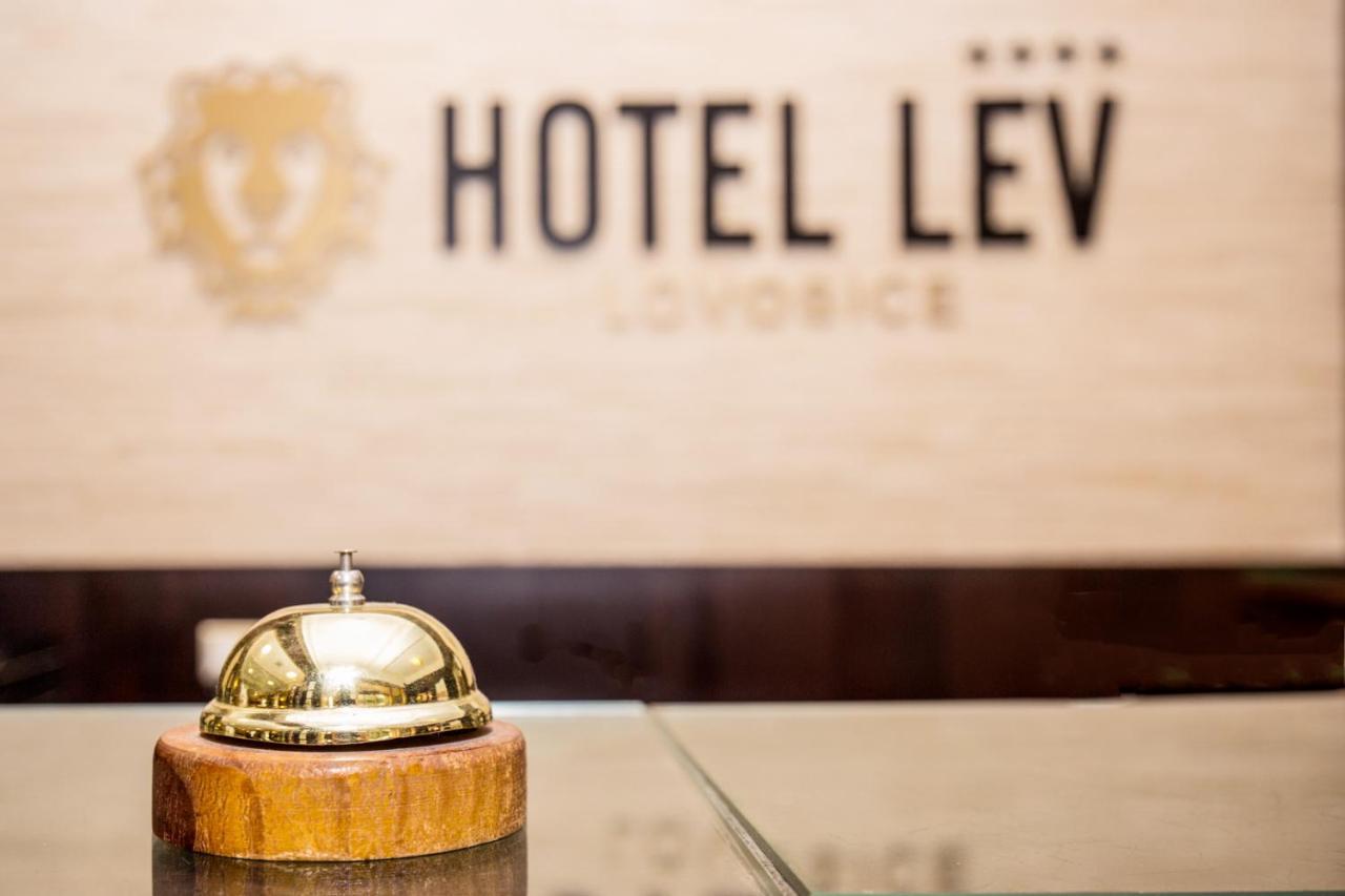 Hotel Lev Lovosice Kültér fotó